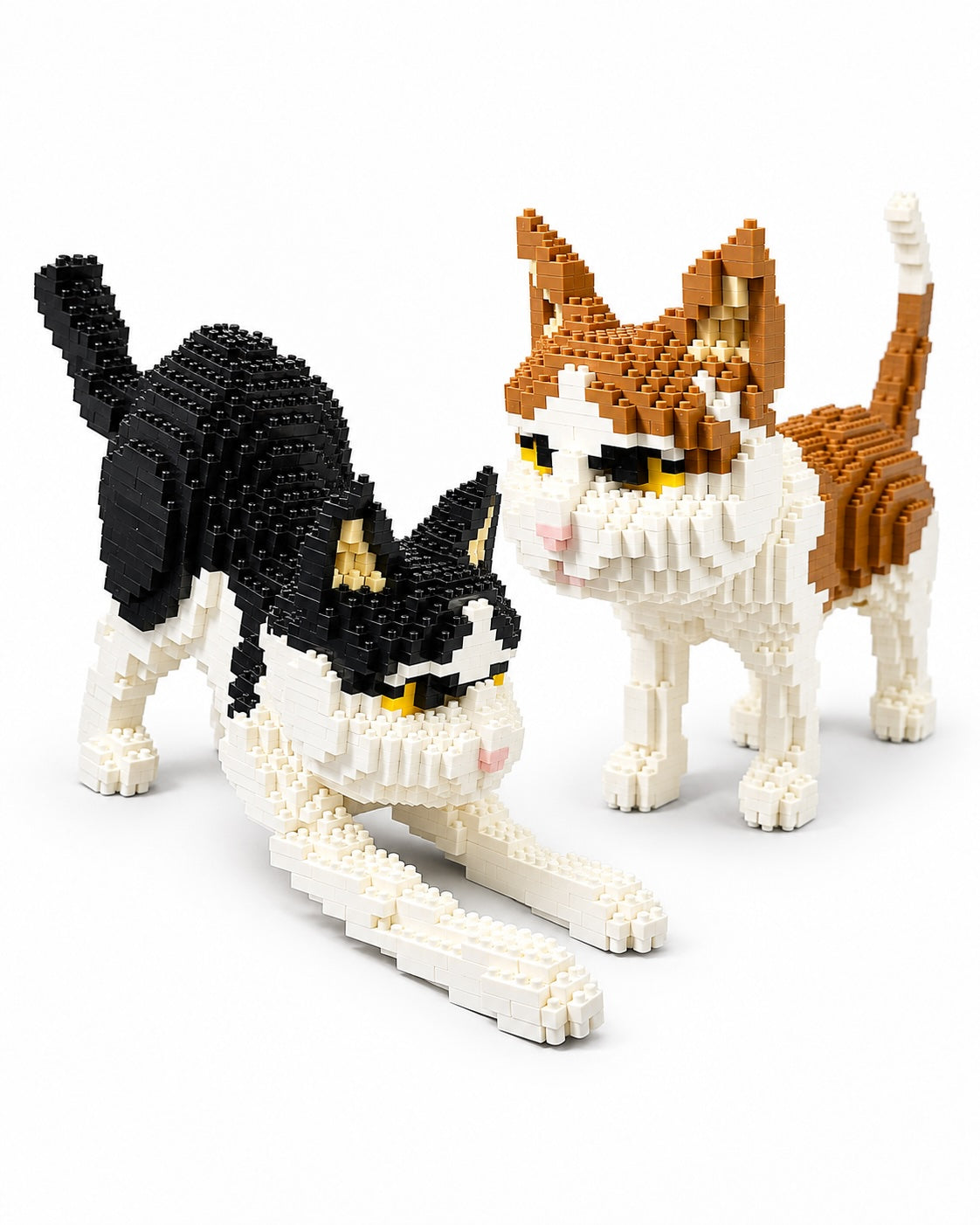 Cat Building Set – 1,300 Pieces